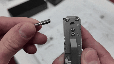 14. 90° Bit Driver: